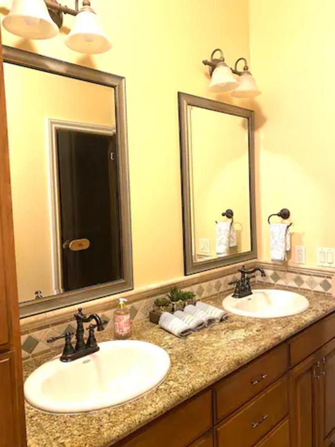 Private Master Suite With Sauna And Bathtub Fair Oaks ภายนอก รูปภาพ